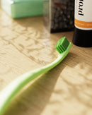 "Promis Black Ocean" Екологічно чиста м'яка зубна щітка, чорна, 1 шт.